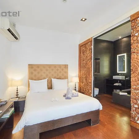 Puro Oasis Urbano Hotel